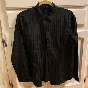 🌷3/$25🌷 Shadow stripe shirt